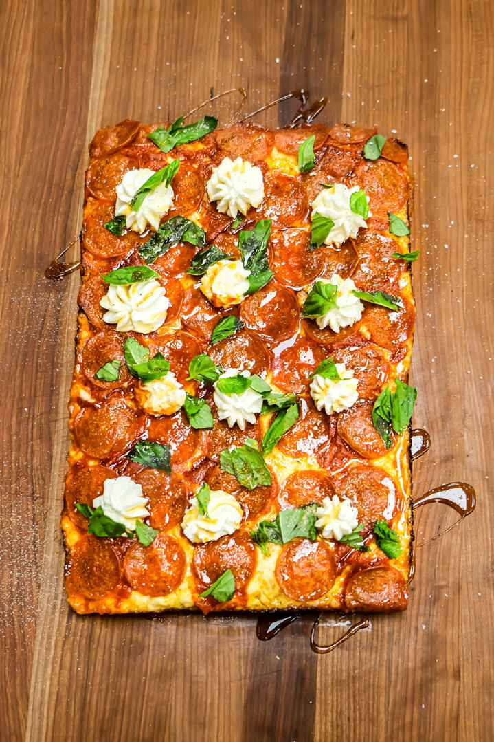 Detroit-Style Pizza on the Weber Searwood