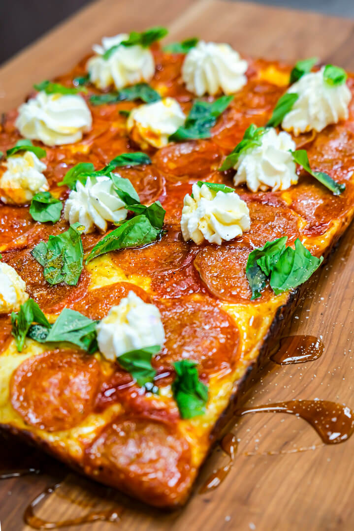Detroit-Style Pizza on the Weber Searwood